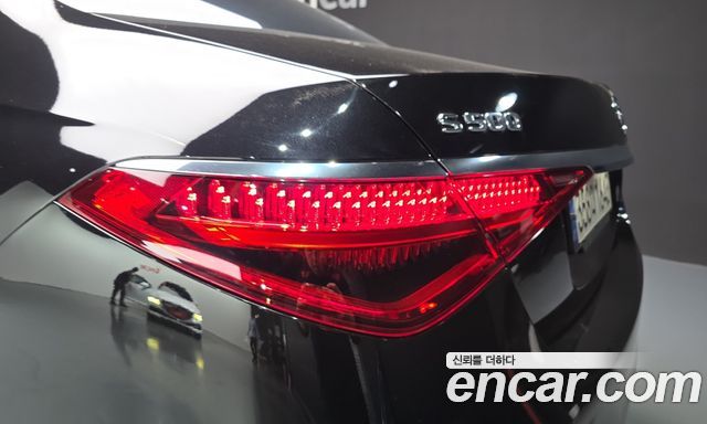 Mercedes-Benz S-Class 2022 — photo 9