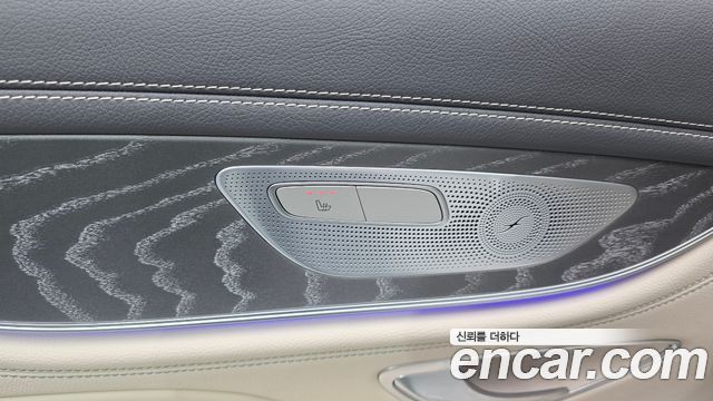 Mercedes-Benz CLS-Class 2021 — photo 30