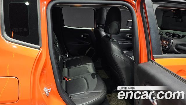 Jeep Renegade 2015 — photo 11