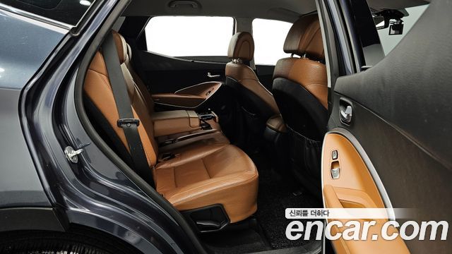 Hyundai Santafe 2016 — photo 18