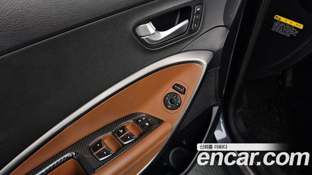 Hyundai Santafe 2016 — photo 23