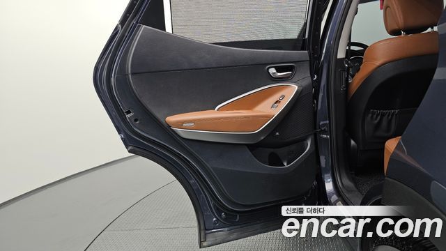 Hyundai Santafe 2016 — photo 15