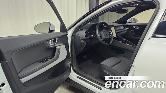 Polestar Polestar 2 2022 — photo 13