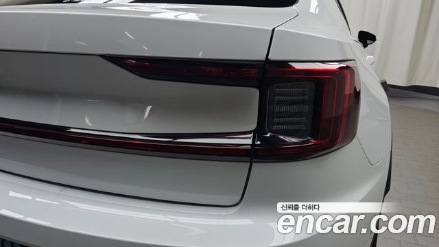 Polestar Polestar 2 2022 — photo 9