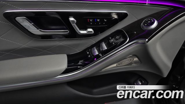 Mercedes-Benz S-Class 2021 — photo 24