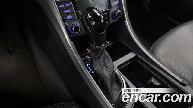 Hyundai Sonata 2013 — photo 12