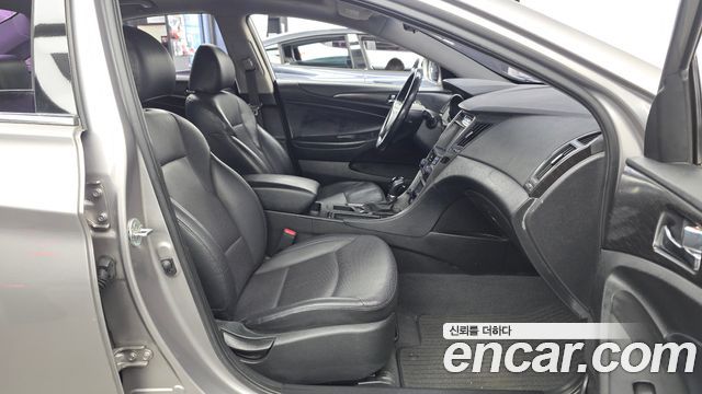Hyundai Sonata 2013 — photo 17
