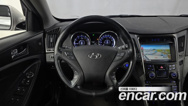 Hyundai Sonata 2013 — photo 19