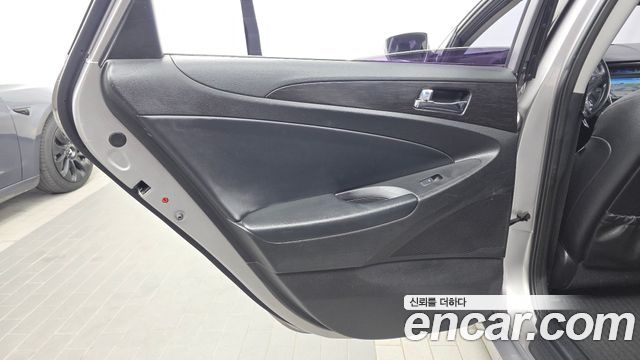 Hyundai Sonata 2013 — photo 15