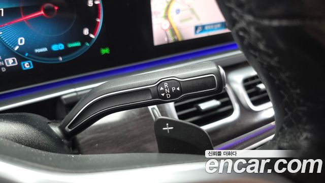 Mercedes-Benz GLE-Class 2022 — photo 12