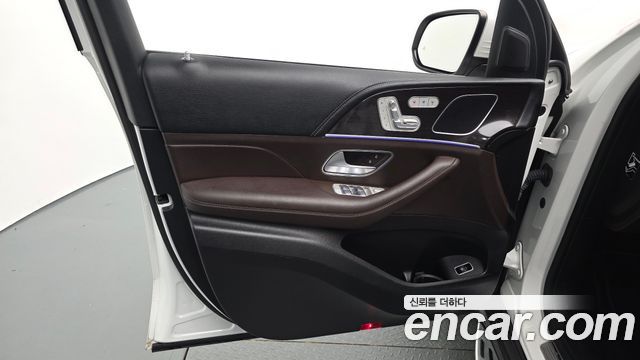 Mercedes-Benz GLE-Class 2022 — photo 14