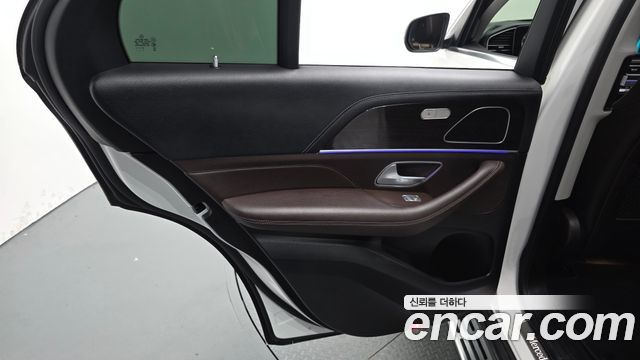 Mercedes-Benz GLE-Class 2022 — photo 15