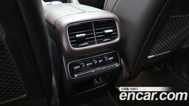 Mercedes-Benz GLE-Class 2022 — photo 31