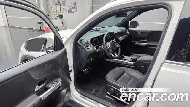 Mercedes-Benz EQB 2022 — photo 13