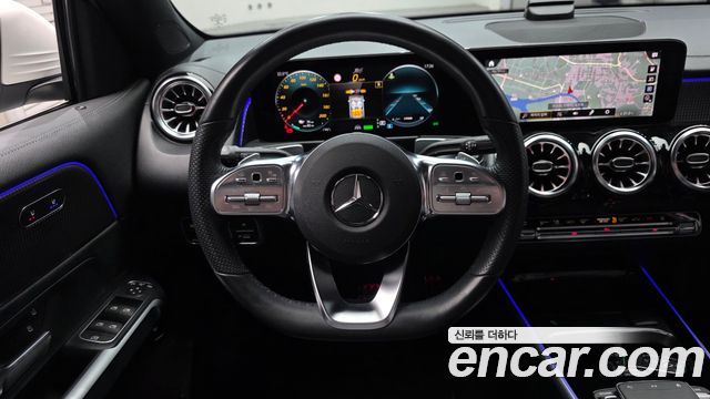 Mercedes-Benz EQB 2022 — photo 19