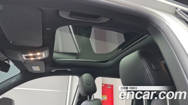 Mercedes-Benz EQB 2022 — photo 23