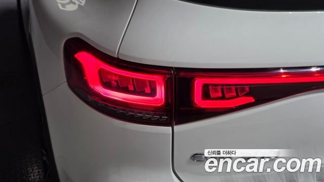 Mercedes-Benz EQB 2022 — photo 9