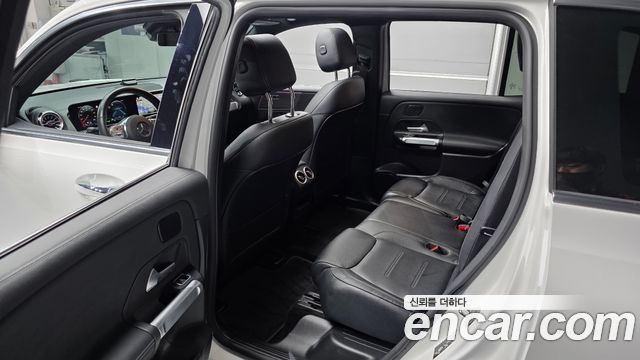 Mercedes-Benz EQB 2022 — photo 16