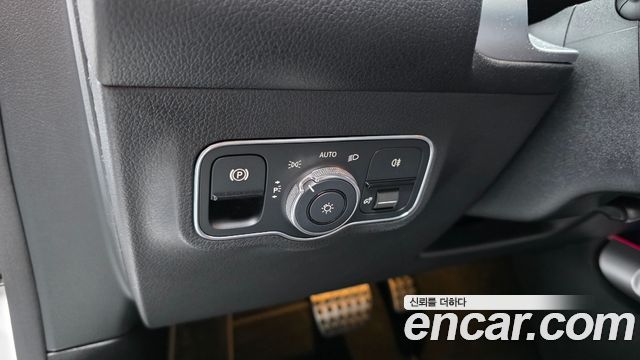 Mercedes-Benz EQB 2022 — photo 27