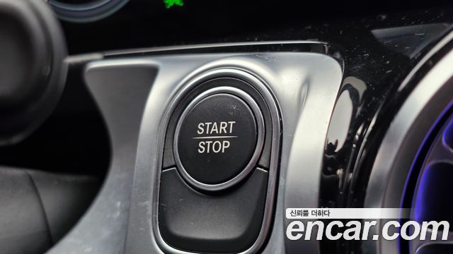 Mercedes-Benz EQB 2022 — photo 28