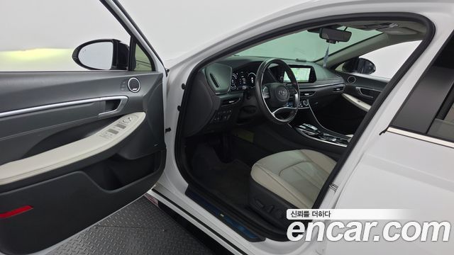 Hyundai Sonata 2023 — photo 13