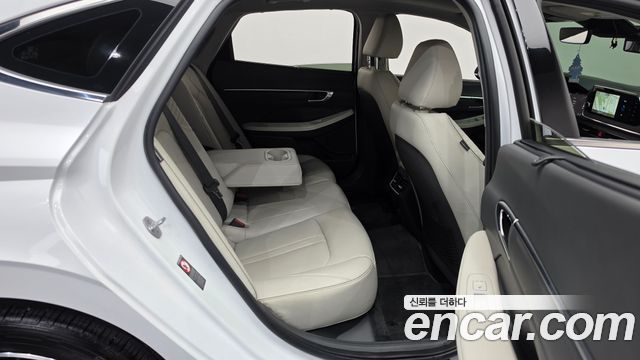 Hyundai Sonata 2023 — photo 17