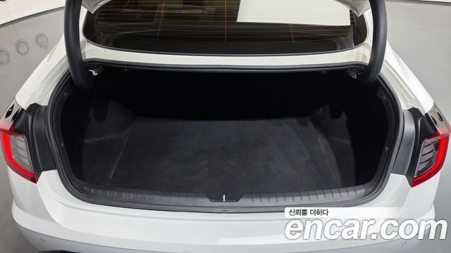 Hyundai Sonata 2023 — photo 25