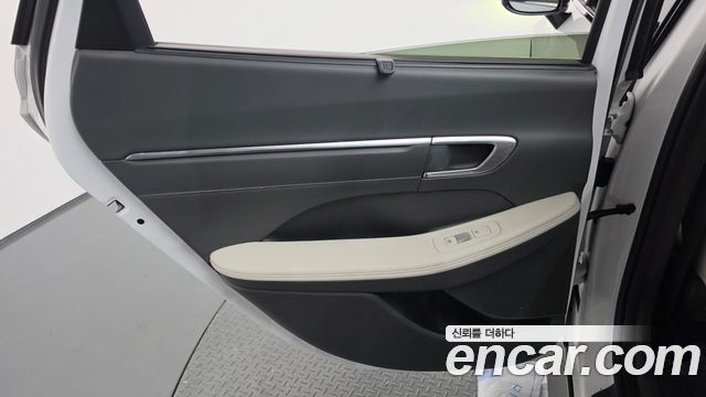 Hyundai Sonata 2023 — photo 15