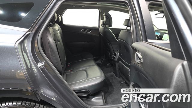 Kia Sportage 2022 — photo 12