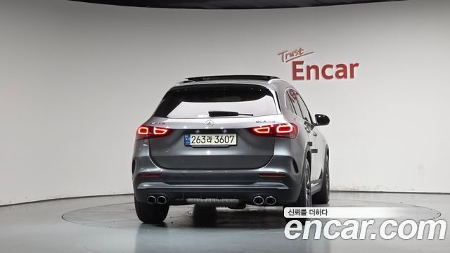 Mercedes-Benz GLA-Class 2023 — photo 4