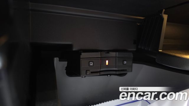 Mercedes-Benz GLA-Class 2023 — photo 32