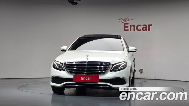 Mercedes-Benz E-Class 2017 — photo 3