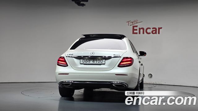 Mercedes-Benz E-Class 2017 — photo 4