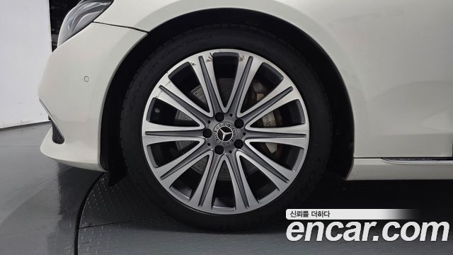 Mercedes-Benz E-Class 2017 — photo 5