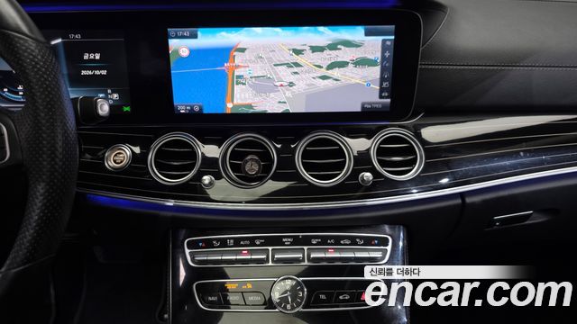 Mercedes-Benz E-Class 2017 — photo 20