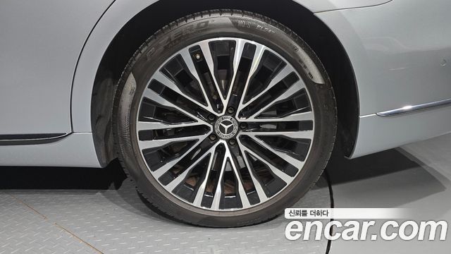 Mercedes-Benz S-Class 2021 — photo 7