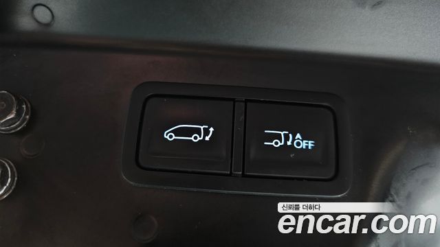 Hyundai Staria 2025 — photo 23