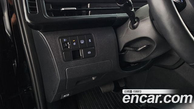 Hyundai Staria 2025 — photo 26