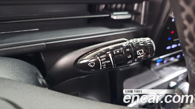 Hyundai Staria 2025 — photo 27