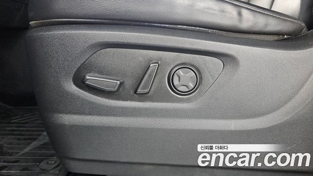 Hyundai Staria 2025 — photo 31