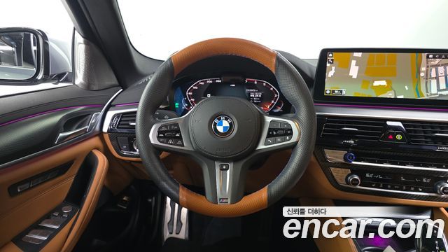 BMW 5-Series 2023 — photo 19