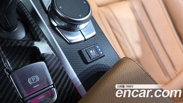 BMW 5-Series 2023 — photo 22