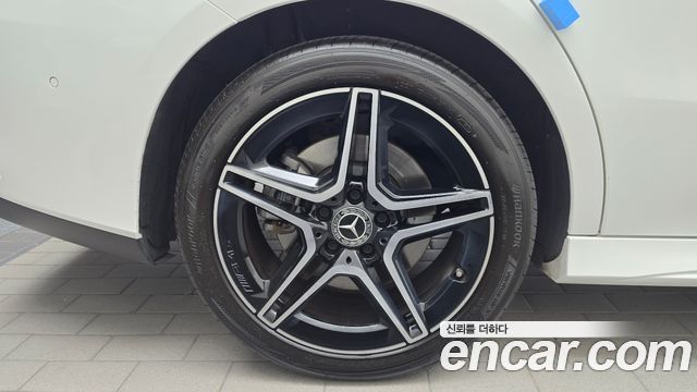 Mercedes-Benz CLA-Class 2023 — photo 5
