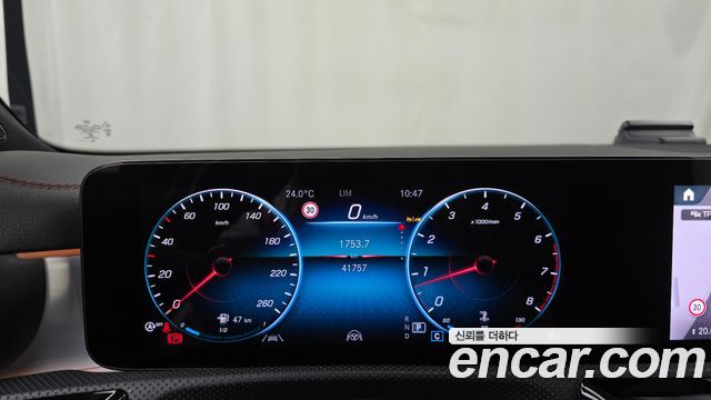 Mercedes-Benz CLA-Class 2023 — photo 11