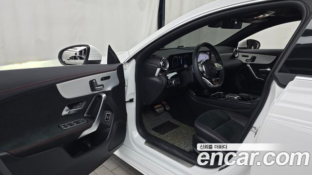 Mercedes-Benz CLA-Class 2023 — photo 13