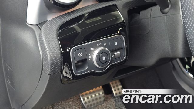 Mercedes-Benz CLA-Class 2023 — photo 26