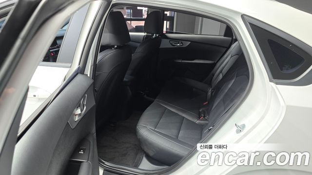 Kia K3 2024 — photo 17