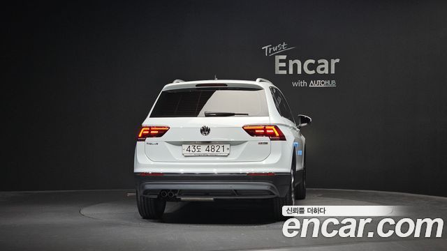 Volkswagen Tiguan 2018 — photo 4