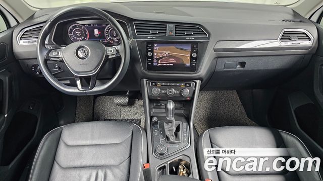 Volkswagen Tiguan 2018 — photo 10