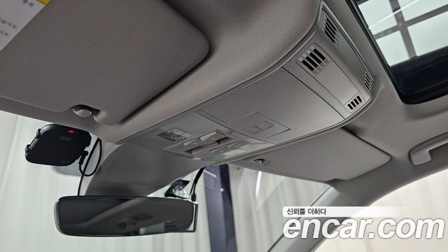 Volkswagen Tiguan 2018 — photo 26